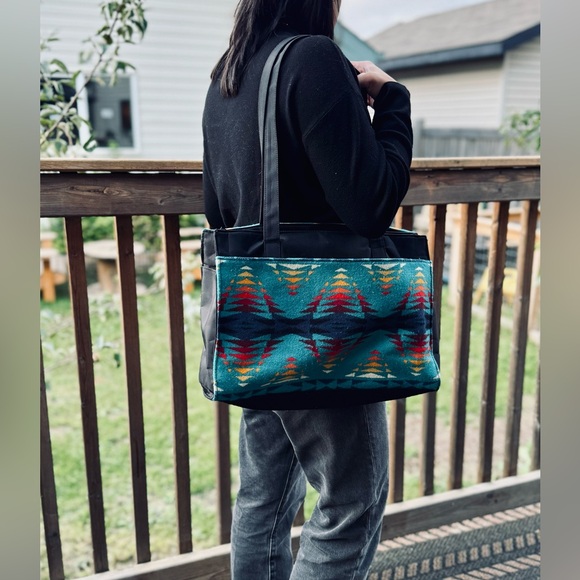 Pendleton Carry-All Bag - Picture 9 of 9